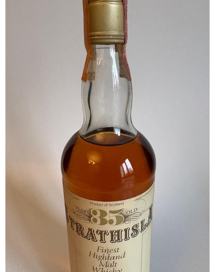 Whisky Strathisla 35 Years Old Bottled 1980s – Gordon & MacPhail